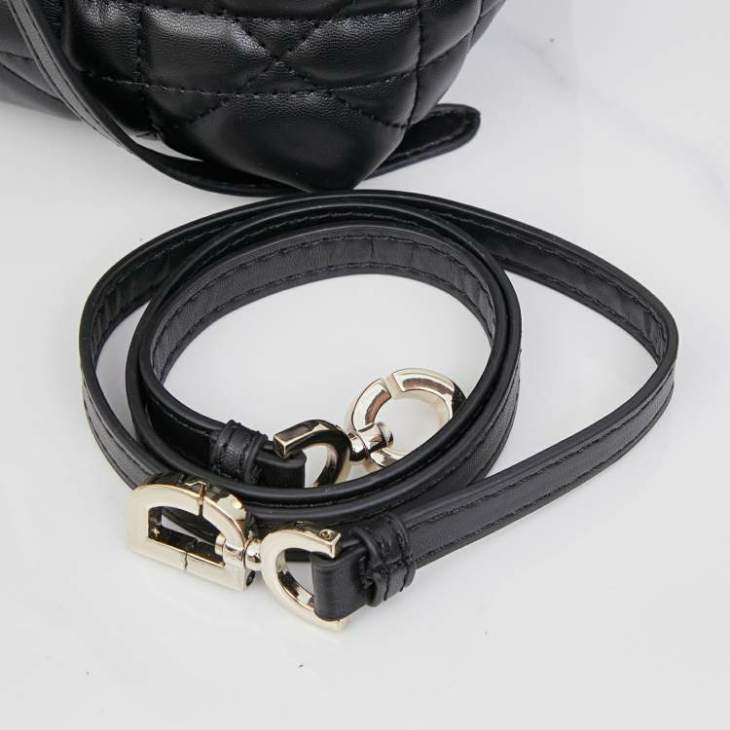 Picture of Dior Handbags _SKUfw239218177fw